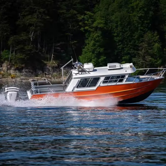22ft Aluminum Cabin Cruiser Boat with Inboard Engine Fishing Boat and Center Console for Water Sports and Leisure
